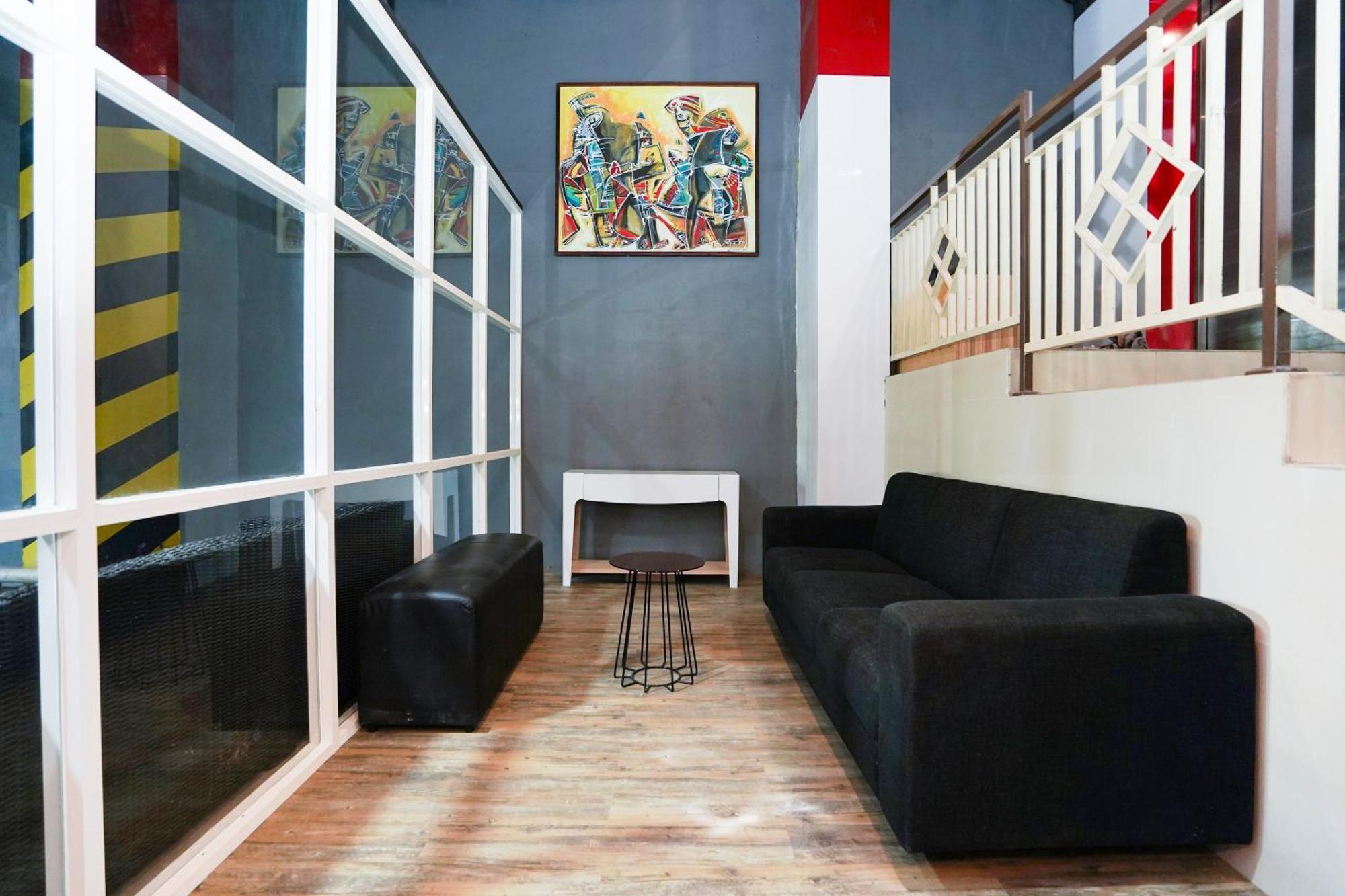 Hotel Super Oyo Flagship 3688 Pot Art à Sorabaya Extérieur photo